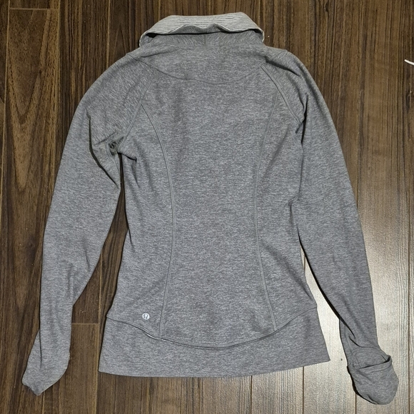 Lululemon Think Fast Pullover Heathered Slate / Tonka Stripe – Size 4 - Picture 4 of 7
